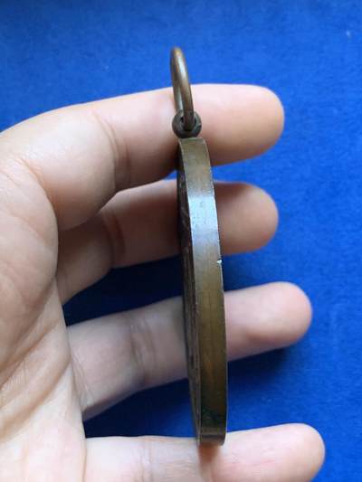 《竞宝斋》第424场 周日，周一，周二  3场连拍 （全场包邮） 1879年巴黎艺术沙龙纪念铜章 带环重约105.5克 61mm 大规格