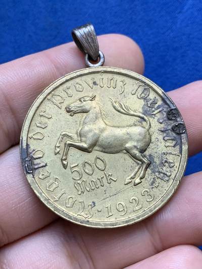 《竞宝斋》第424场 周日，周一，周二  3场连拍 （全场包邮） 德国德紧时期1923年威斯特伐利亚省500马克改吊坠 20.15克 38mm 背面有焊接痕迹
