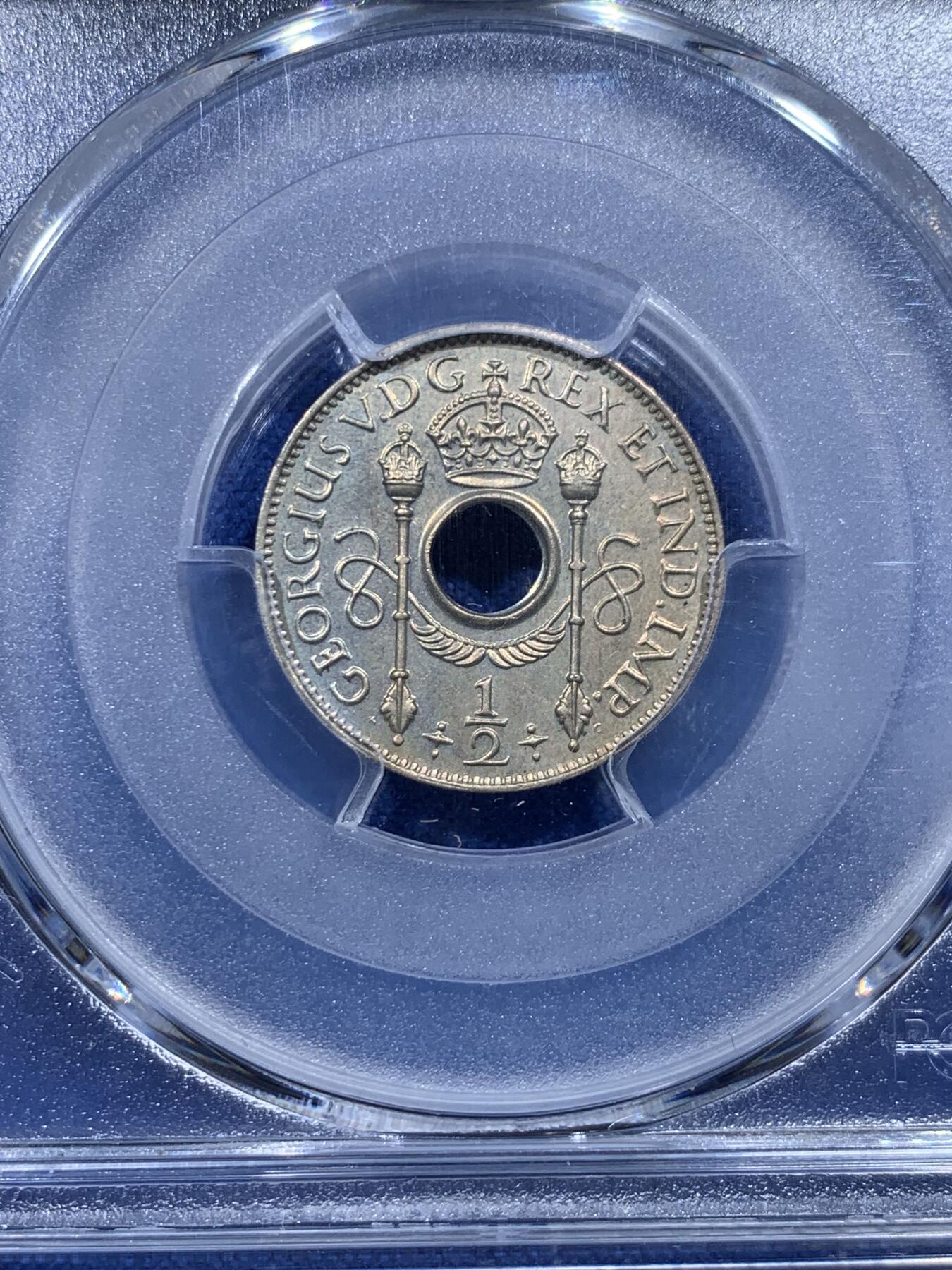 《竞宝斋》第424场 周日，周一，周二  3场连拍 （全场包邮） 2枚一组 PCGS PR65-66 新几内亚 1929年 1便士+1/2便士 精制币一对 非常稀少的品种 值得推荐