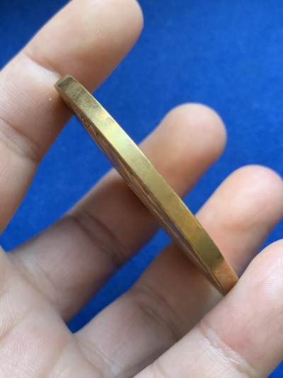 《竞宝斋》第424场 周日，周一，周二  3场连拍 （全场包邮） 英国1897年维多利亚加冕60周年大铜章，少见镀金，75.2克，55.5mm。