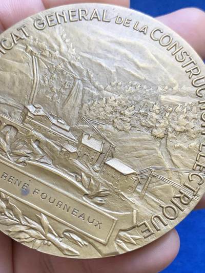 《竞宝斋》第424场 周日，周一，周二  3场连拍 （全场包邮） 法国电力女神大铜章 151克 67.4mm 丰饶角铜标