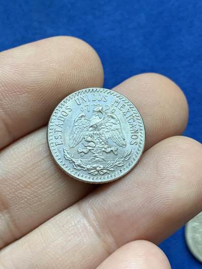 《竞宝斋》第424场 周日，周一，周二  3场连拍 （全场包邮） 两枚一组 墨西哥20分银币 1943年+1933年