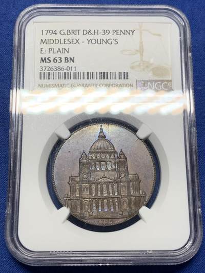 《竞宝斋》第424场 周日，周一，周二  3场连拍 （全场包邮） NGC MS63BN 英国1794年米德尔塞克斯郡1便士Token大铜币，非常漂亮的设计，正面建筑细节堪称纤毫毕现，精美程度令人叹为观止。1便士Token远比半便士少见的多