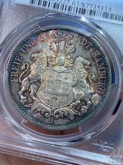 《竞宝斋》第424场 周日，周一，周二  3场连拍 （全场包邮） PCGS MS63 德国1913J 汉堡-双狮5马克银币 双面环五彩包浆，底板双面转光，状态难得。