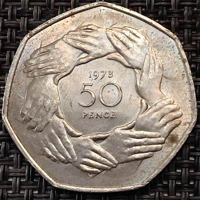 布加迪🐬～世界钱币(上海)🌾第 245 期 /  各国套币和散币 - 英国🇬🇧 1973年 50便士 加入欧共体多边形纪念币