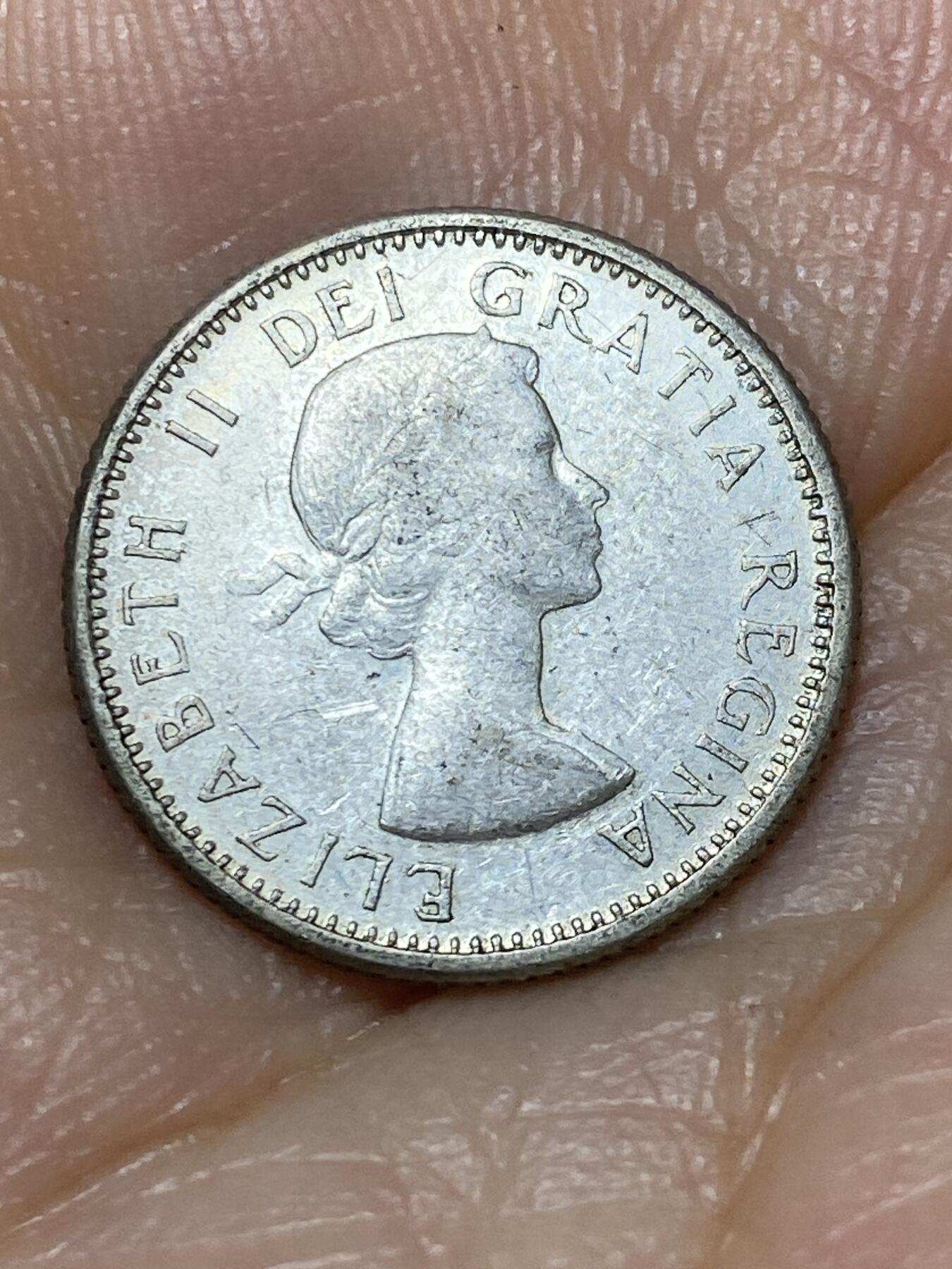 2025年第九十八场(总第一百二十四场）外国好品散币(免佣金) 加拿大🇨🇦1957年10分银币(伊丽莎白二世青年桂冠，800高银)