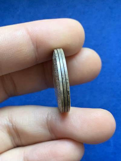 《竞宝斋》第424场 周日，周一，周二  3场连拍 （全场包邮） 三枚一组 法国私人定制鸟类银章 带有80%含银量银标 总重约13.2克 25.8mm