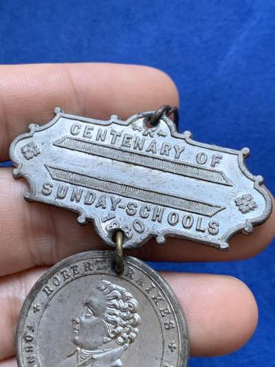 《竞宝斋》第424场 周日，周一，周二  3场连拍 （全场包邮） 英国罗伯特·雷格斯纪念章 罗格斯为英国圣公会