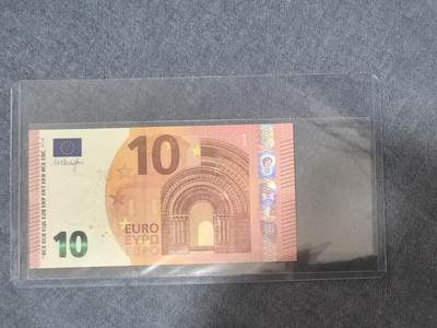 钱币国庆处理专场，0元起拍，10元加价，无佣金 - 全新UNC