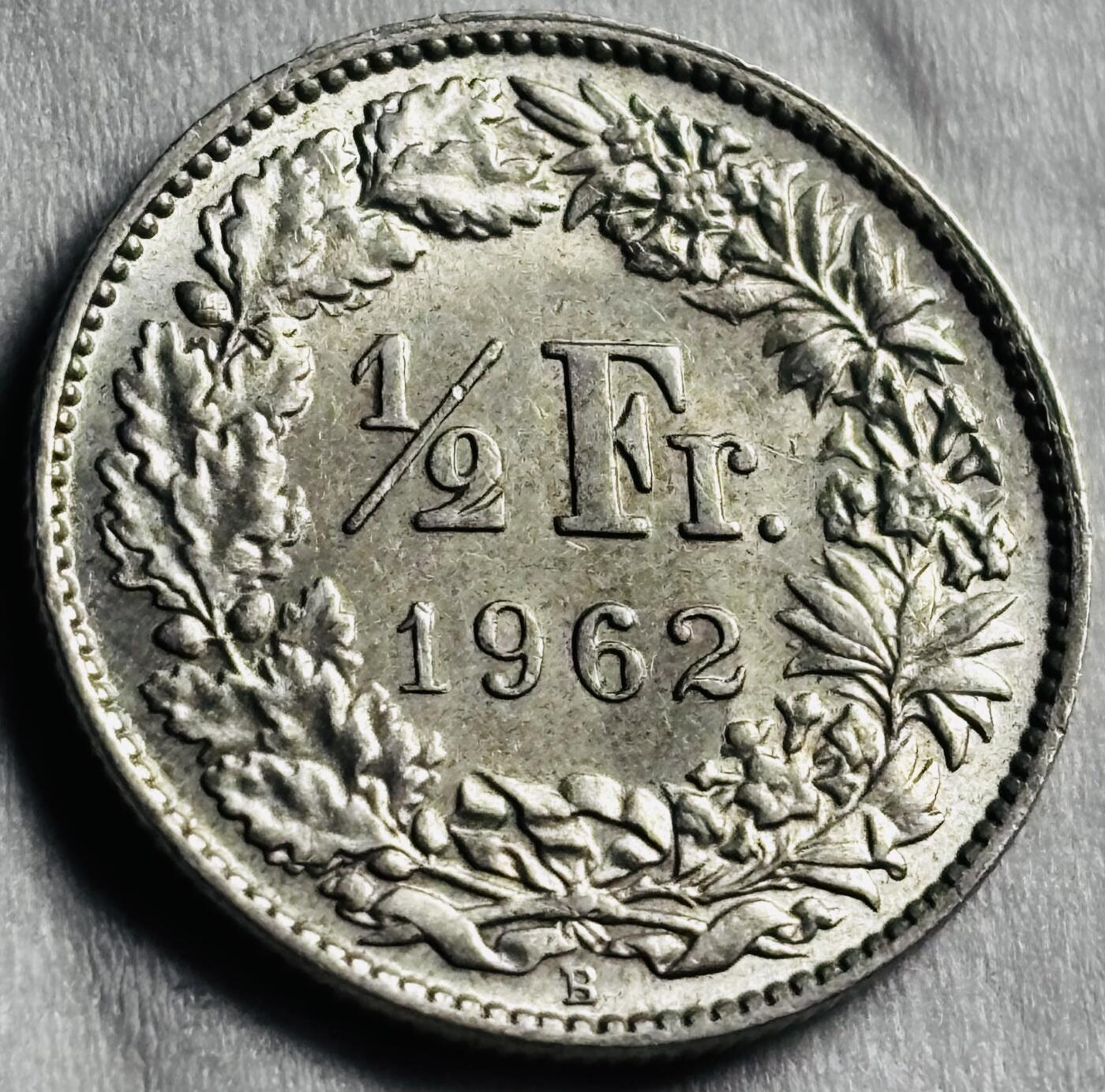 文馨钱币收藏第 274 场，批量银币，散币场 长期接收代拍品 原光好品 1962 年瑞士 1/2 法郎银币，第二版 835 高银