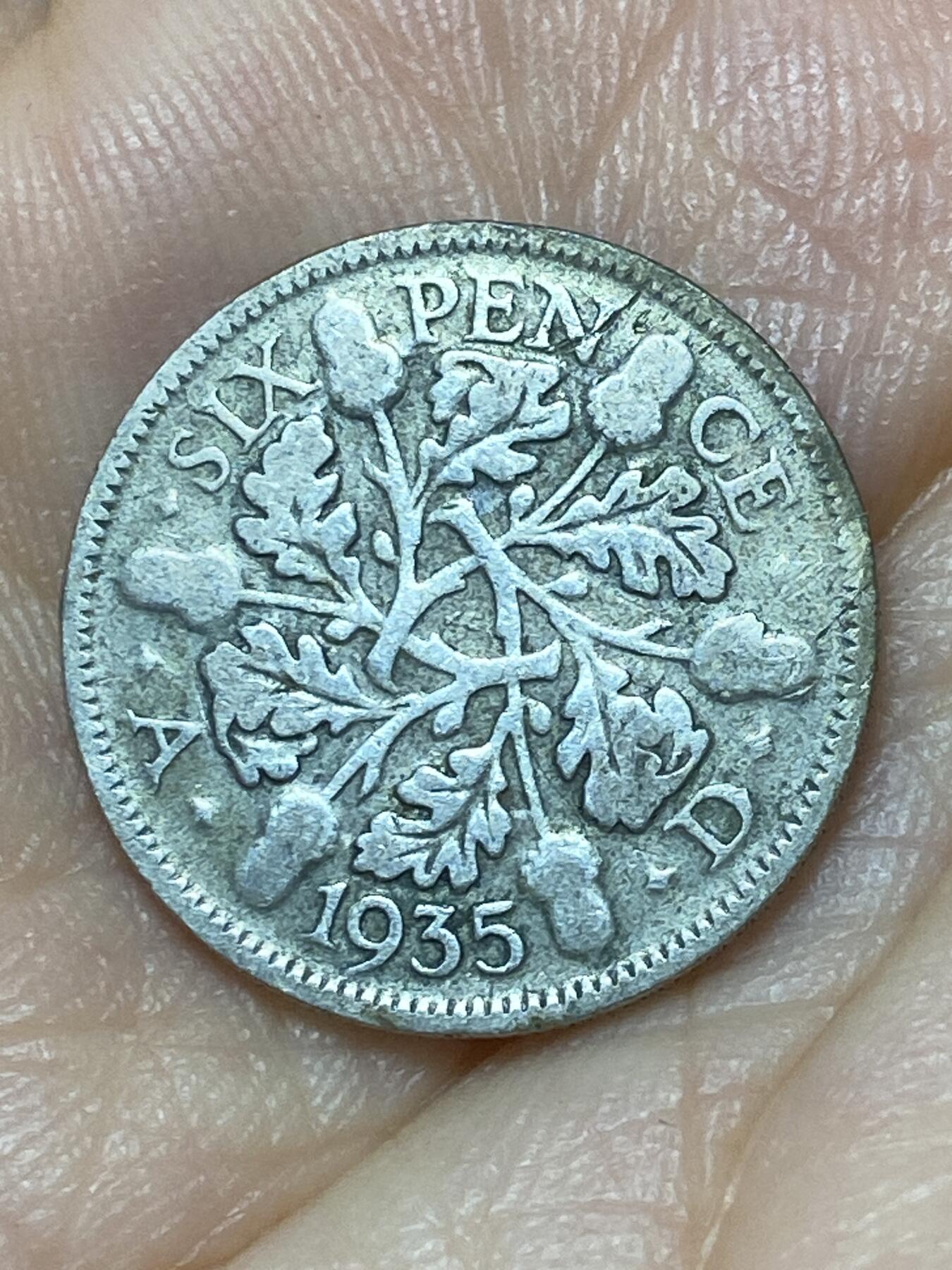 2025年第九十九场(总第一百二十五场）外国好品散币(免佣金) 英国🇬🇧1935年6便士银币(乔治五世第五版，500银)
