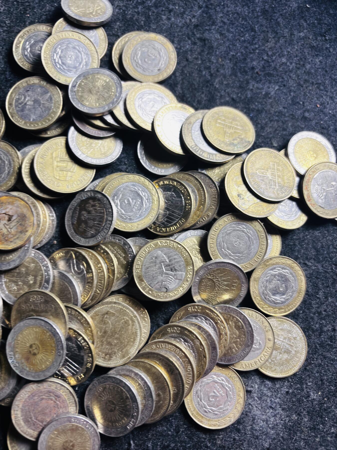 文馨钱币收藏第 274 场，批量银币，散币场 长期接收代拍品 阿根廷 115 枚，重 758 克