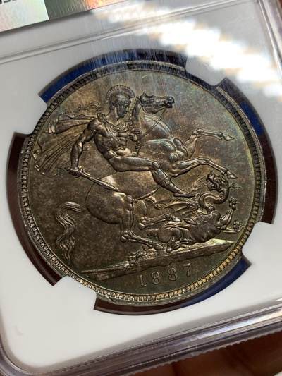 《竞宝斋》第424场 周日，周一，周二  3场连拍 （全场包邮） NGC MS62 英国1887维多利亚高冠马剑银币 兼具酱彩味道和丝滑转光，远超白币的观感