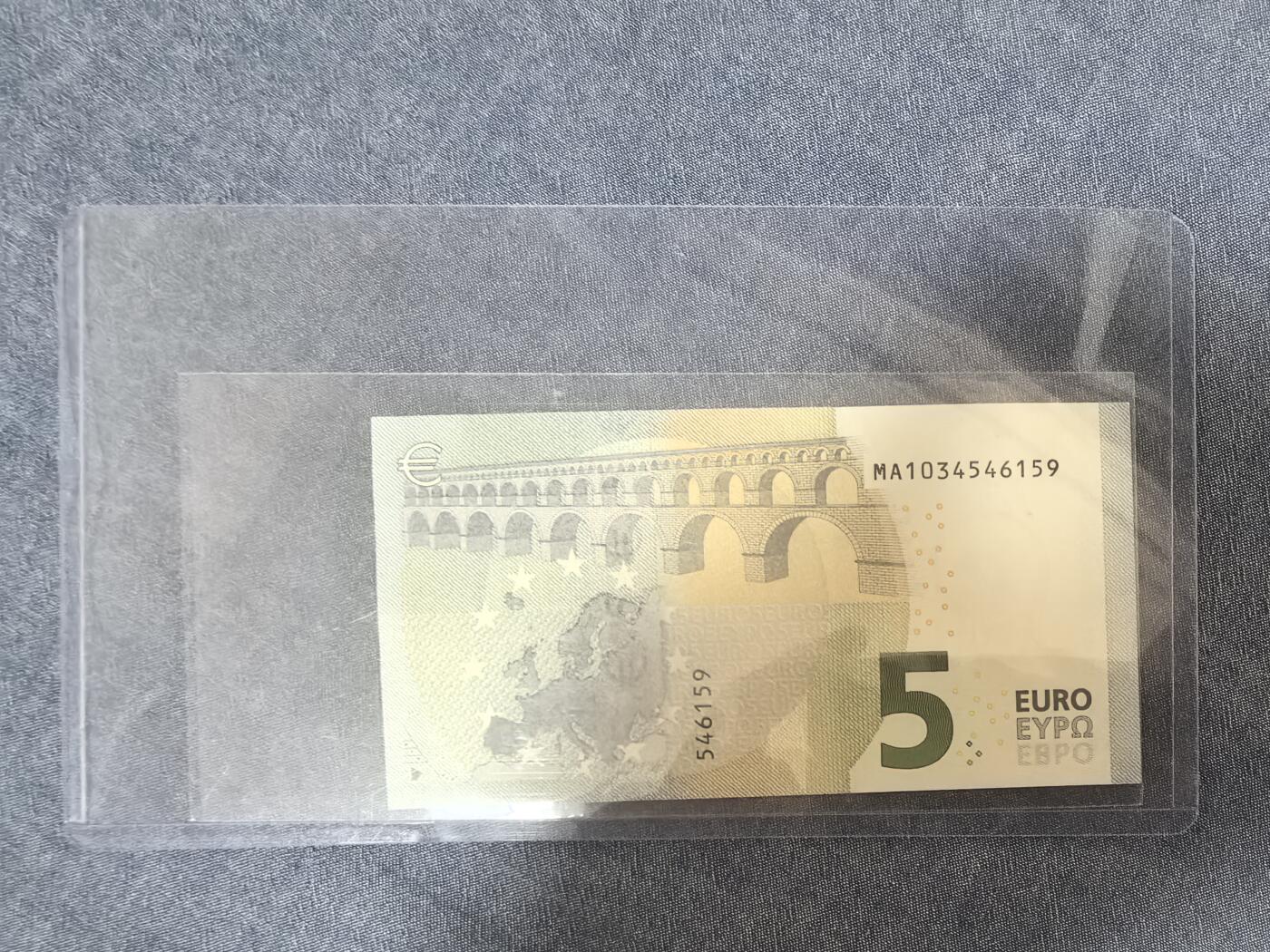 钱币国庆处理专场，0元起拍，10元加价，无佣金 全新UNC