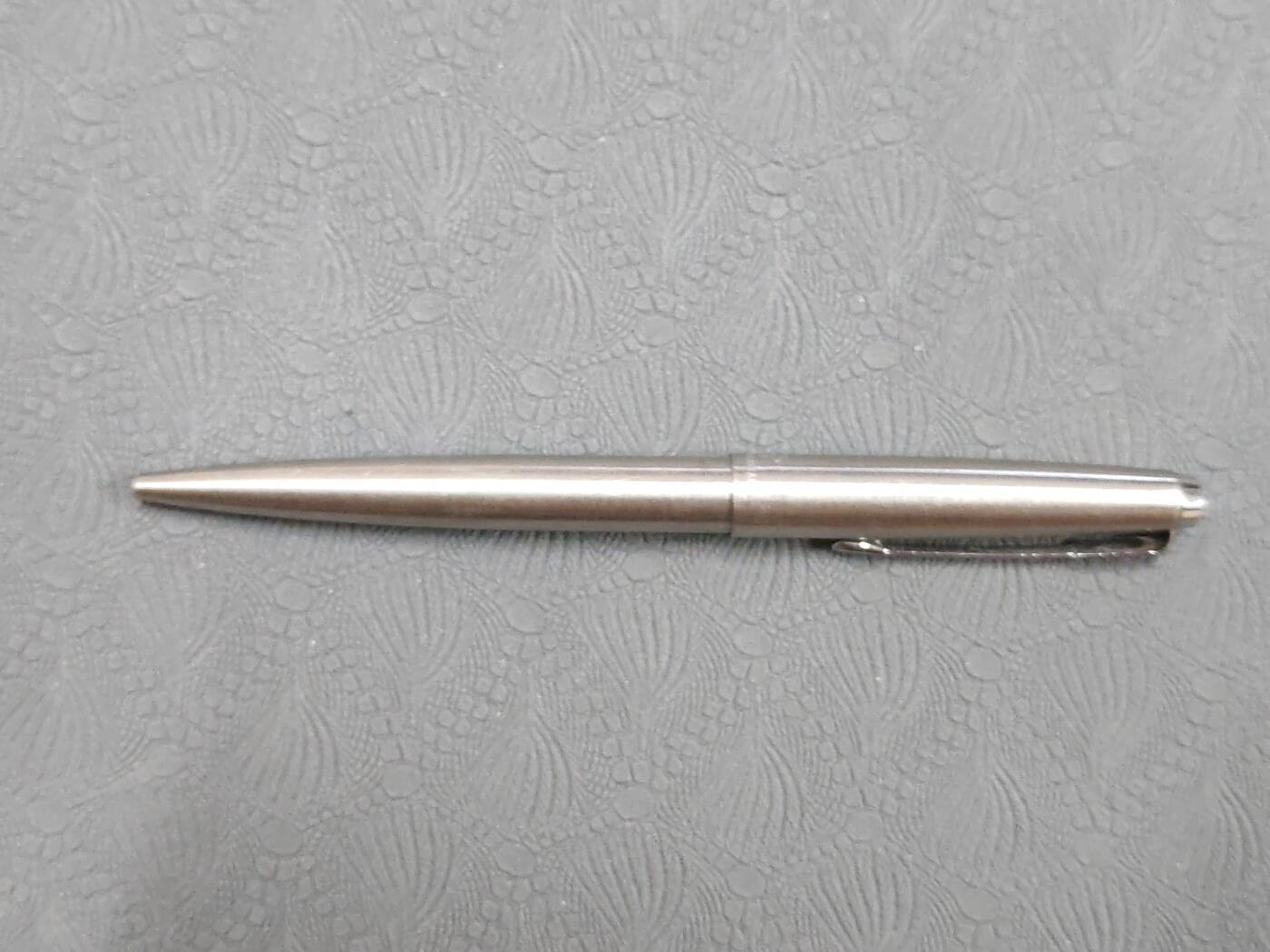 韵星假日拍卖第二十六期 -- Rimey Holidays Auction 26 派克Parker2000年代钢笔 可以正常使用