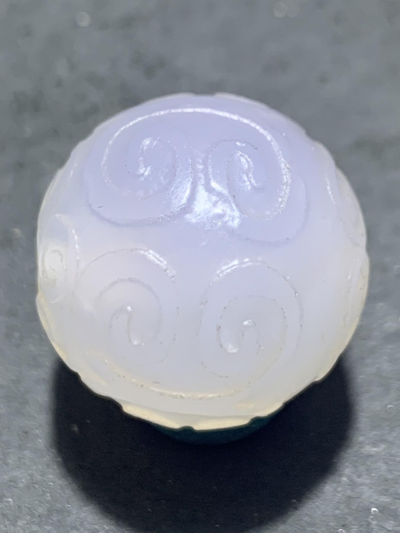 精美稀有紫罗兰高冰荧光润料玛瑙2.0回纹珠一颗，