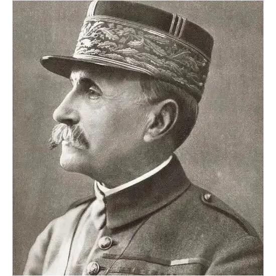 法国一战1918年 名将福煦元帅高浮雕精制镀银章 30MM