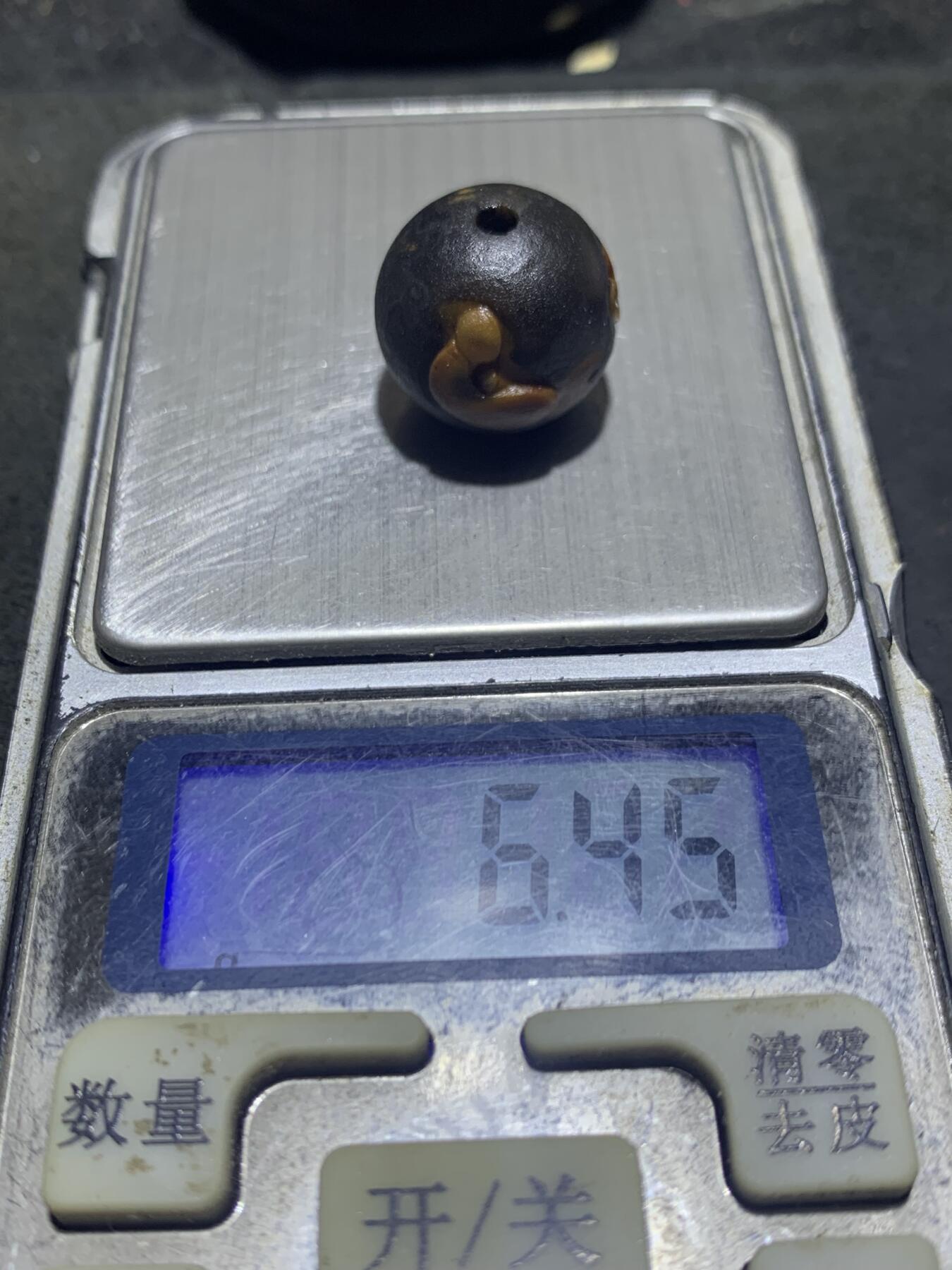 精美亚光战国红玛瑙手工俏色巧雕无相佛如意圆珠一个，