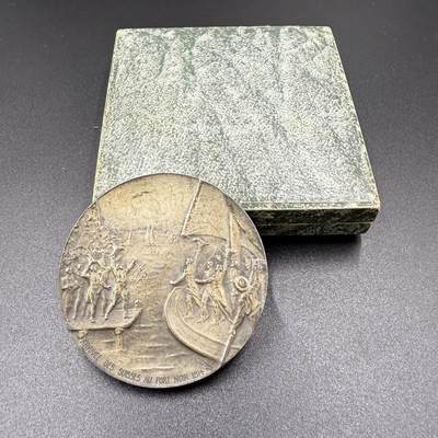 「木头集藏」“双节献礼”——章牌精品专场！ - 1914年日内瓦共和国加入瑞士联邦百年纪念原盒银章，直径：44.5 mm，40.15 g，正面法语：“1814年瑞士人抵达黑港”。背面刻画日内瓦旧徽章与瑞士联邦徽章，法语：“日内瓦人民于1914年庆祝日内瓦共和国加入瑞士联邦一百周年”，少见银章。
