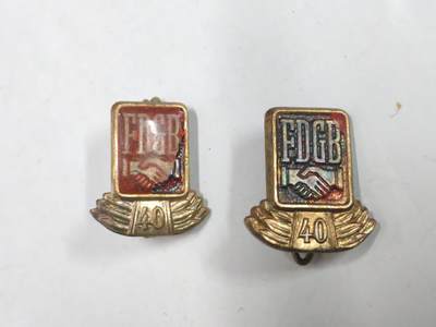 韵星假日拍卖第二十六期 -- Rimey Holidays Auction 26 - 民主德国工会四十年荣誉会员徽章两枚