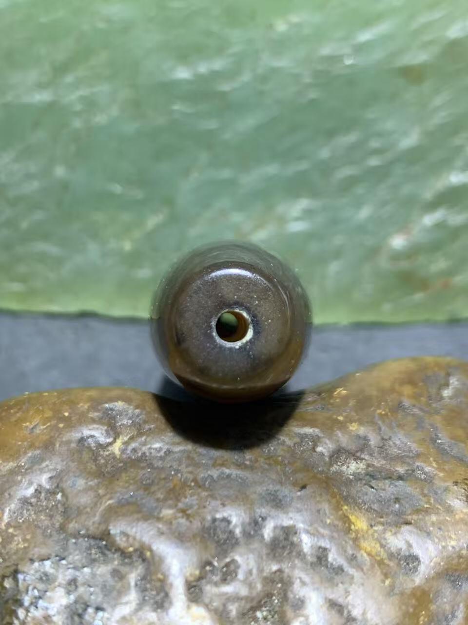 精美天地药师玛瑙桶珠一个