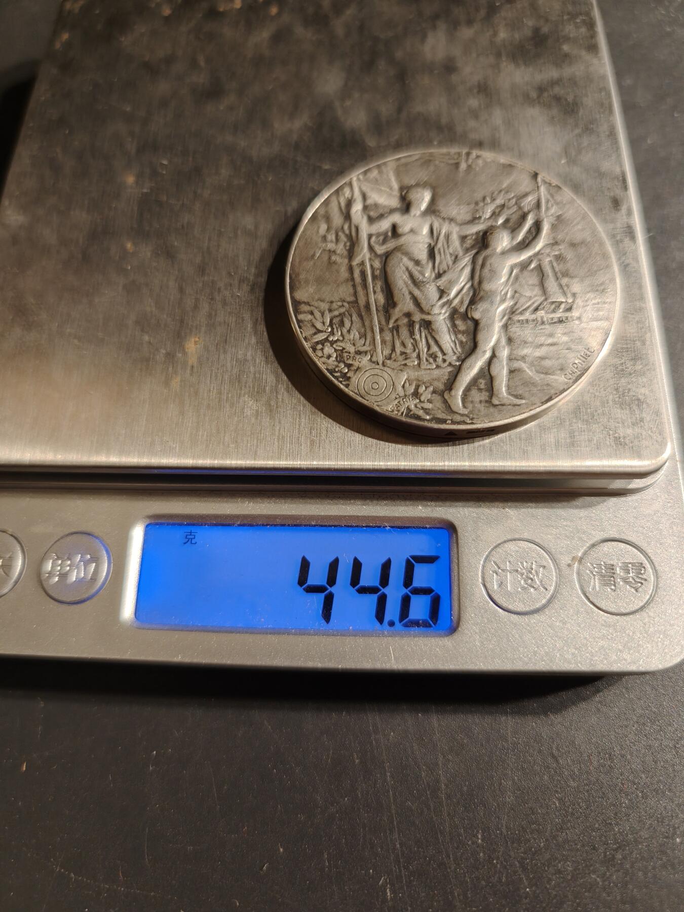 老王徽章第153期 法国玛丽安娜镀银大铜章    大师皮列作品   直径46mm.   重量44.6g