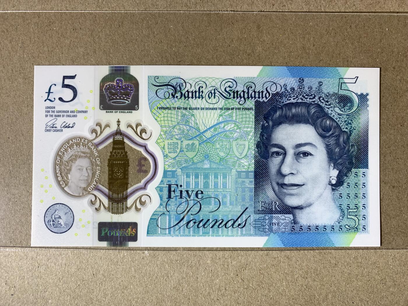 【礼羽收藏】🌏世界钱币拍卖第122期 【AA01 283067】全新UNC 2015年英国G序列5镑塑料钞 女王钞 AA01 首发冠 无47号段尾67 PMG67 尾号分数相同 高分靓号