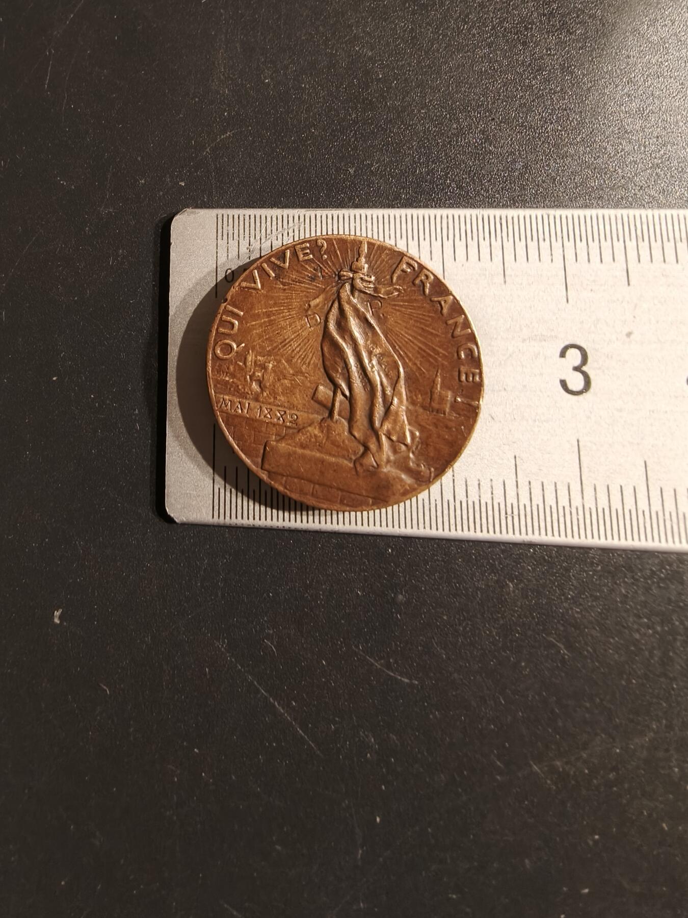老王徽章第153期 法国普法战争大铜章    直径24mm.  重量8.4g