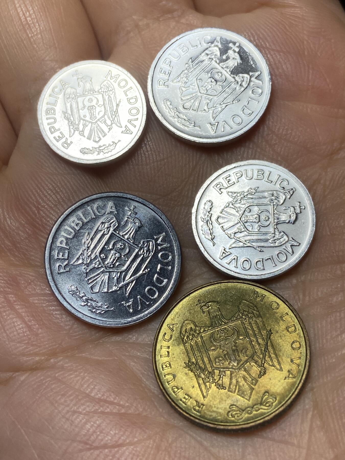 2025年第九十九场(总第一百二十五场）外国好品散币(免佣金) 摩尔多瓦🇲🇩5枚套币：1997年50巴尼，2002年25巴尼，10巴尼，5巴尼，1996年1巴尼