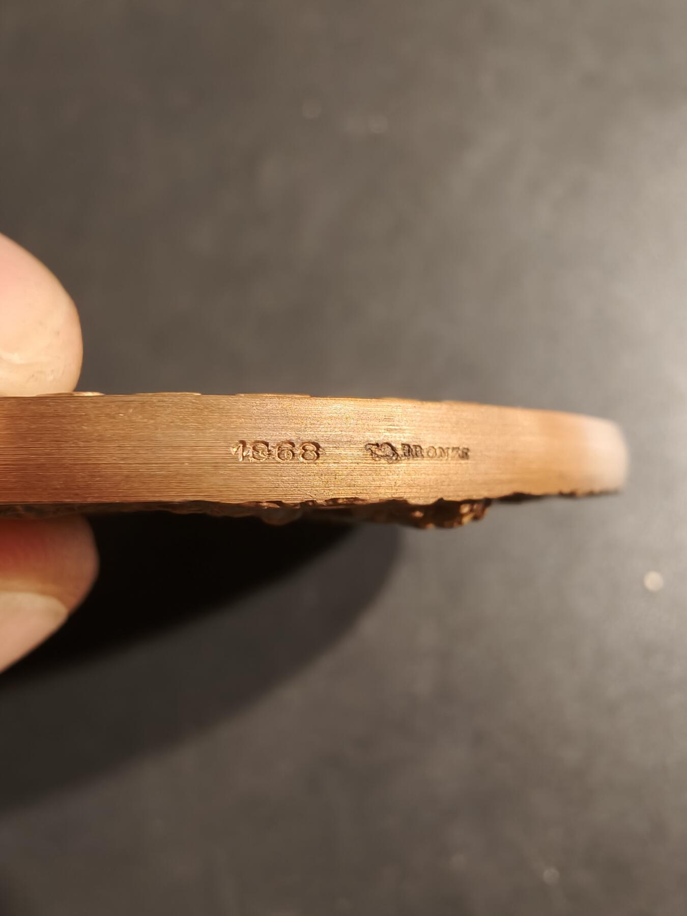 老王徽章第153期 法国一战50周年大铜章 原盒 自直径68mm. 重量170.2g