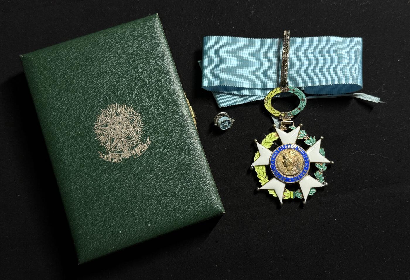 双节同庆！铭记历史！以史为鉴！戎马世界章牌大赏第106期 巴西🇧🇷指挥官级南十字勋章，盒略齐全，银制，珐琅有磕碰