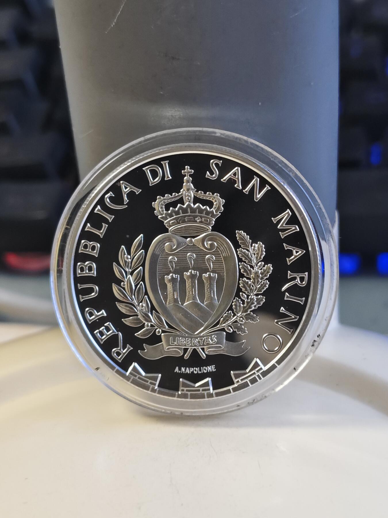 第177期拍卖【长期征集拍品】 圣马力诺2021年雕塑家切利尼逝世450周年银币，925银，22克，有个氧化点