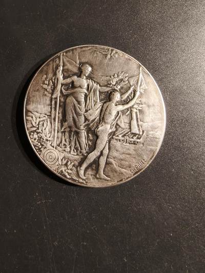 老王徽章第153期 - 法国玛丽安娜镀银大铜章    大师皮列作品   直径46mm.   重量44.6g