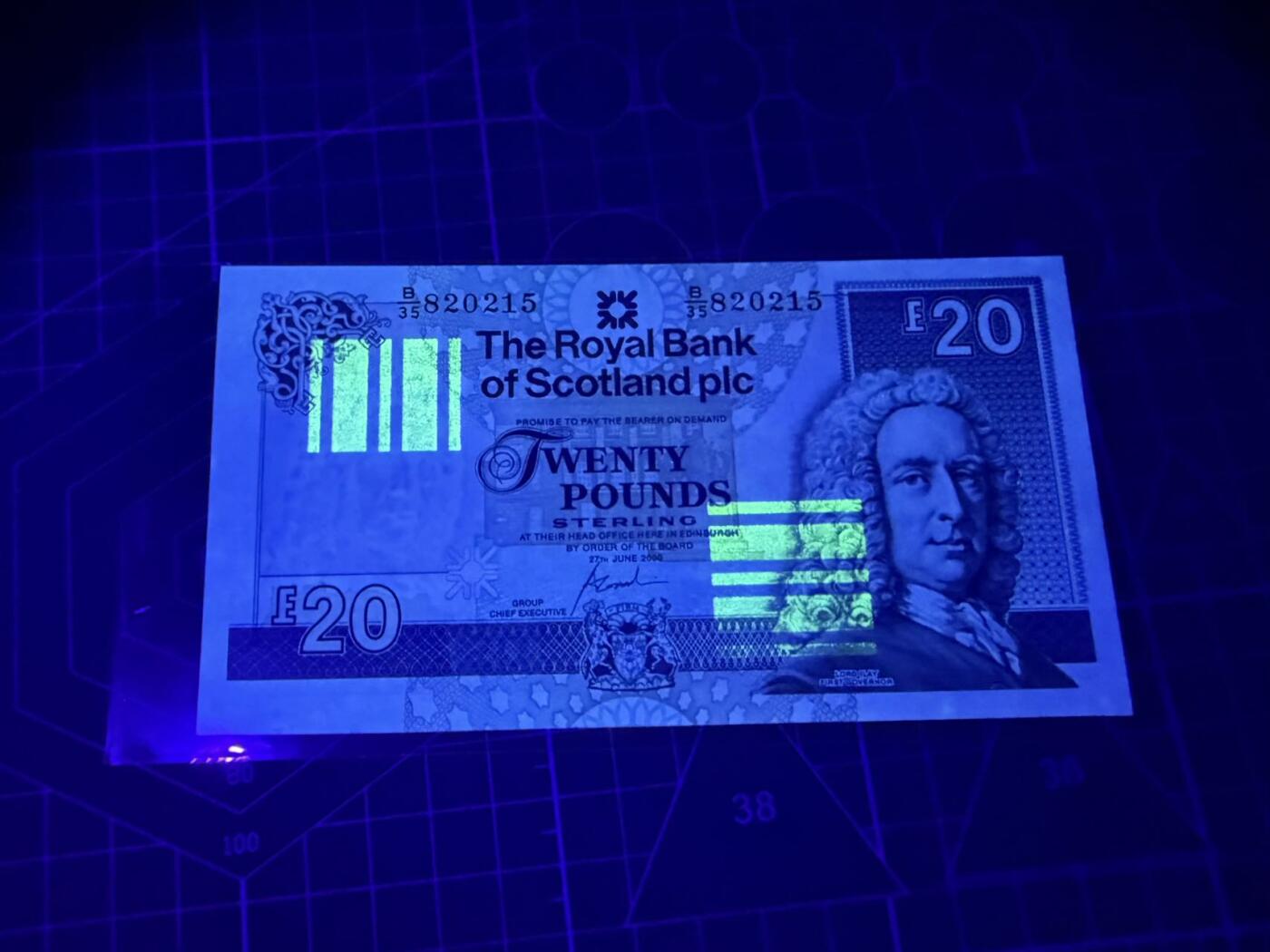 【炜奕收藏】，第四十六期 2000年苏格兰皇家银行20镑，UNC-品相，号码无47