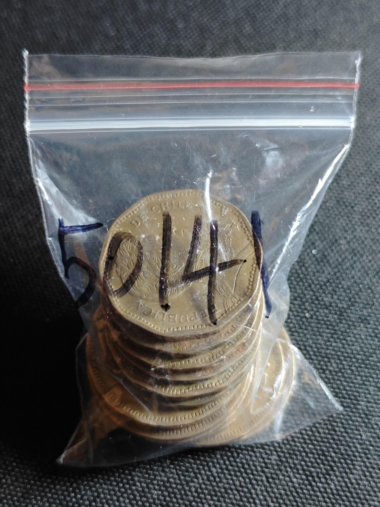 KK钱币收藏小铺 第350场 2月预留时间 周末发货  智利50/100比索一组12枚