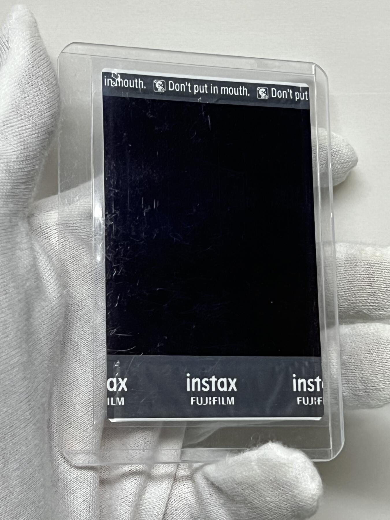 零元拍：日本网红 偶像艺人 美之島惠理 美ノ嶋めぐり 特典 拍立得 签名签字亲签 实卡超好看 稀有 2021年5月出道，成为日本影片公司PRESTIGE的专属新星，是PRESTIGE从FANZA平台撤退后力推的首位专属新人演员。2025年1月，她签约知名厂商M社，开启职业生涯新篇章。