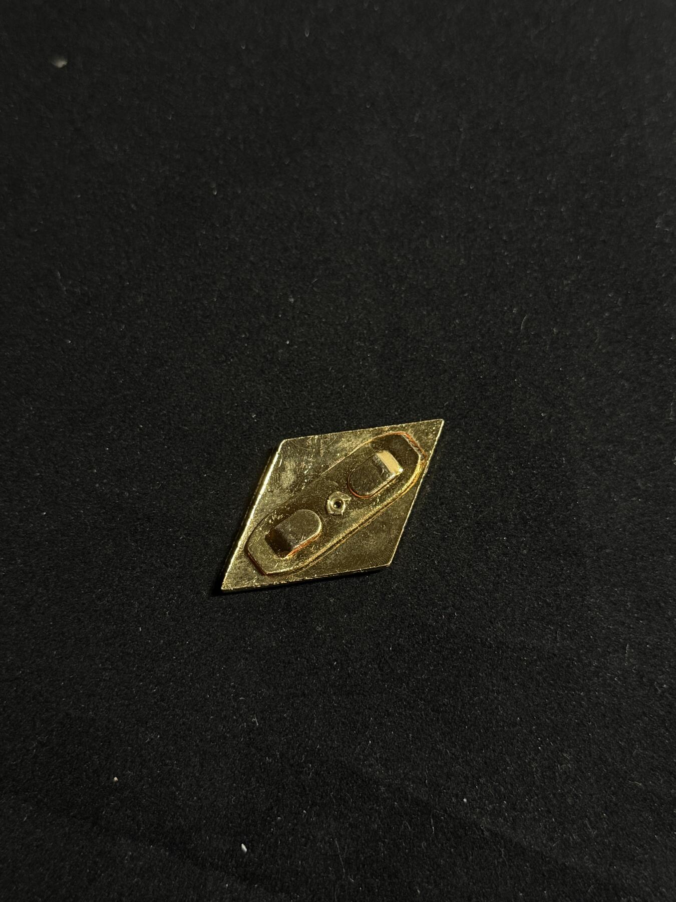双节同庆！铭记历史！以史为鉴！戎马世界章牌大赏第106期 匈牙利军校校徽