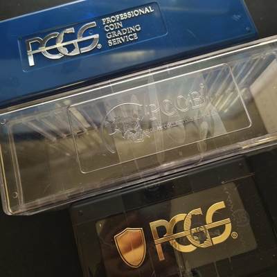 【全场包邮】纯粹捡漏拍465场 - 【收藏工具】PCGS评级币收藏盒大小各1+PCCB评级币收藏盒大1-共计可放50枚