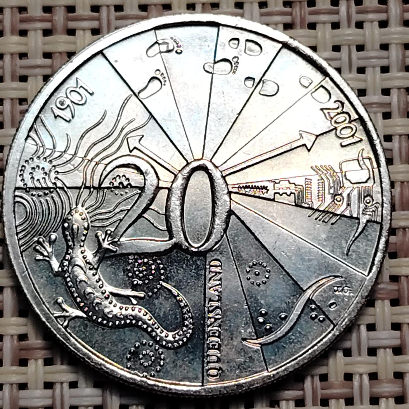 布加迪🐬～世界钱币(上海)🌾第 247 期 /  各国套币和散币 澳大利亚🇦🇺 2001年 20分 28.5mm 昆士兰州联邦成立百年