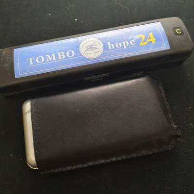【全场包邮】纯粹捡漏拍465场 - 【杂件】日本TOMBO蜻蜓牌复音口琴（型号6624S）+钱币电子秤