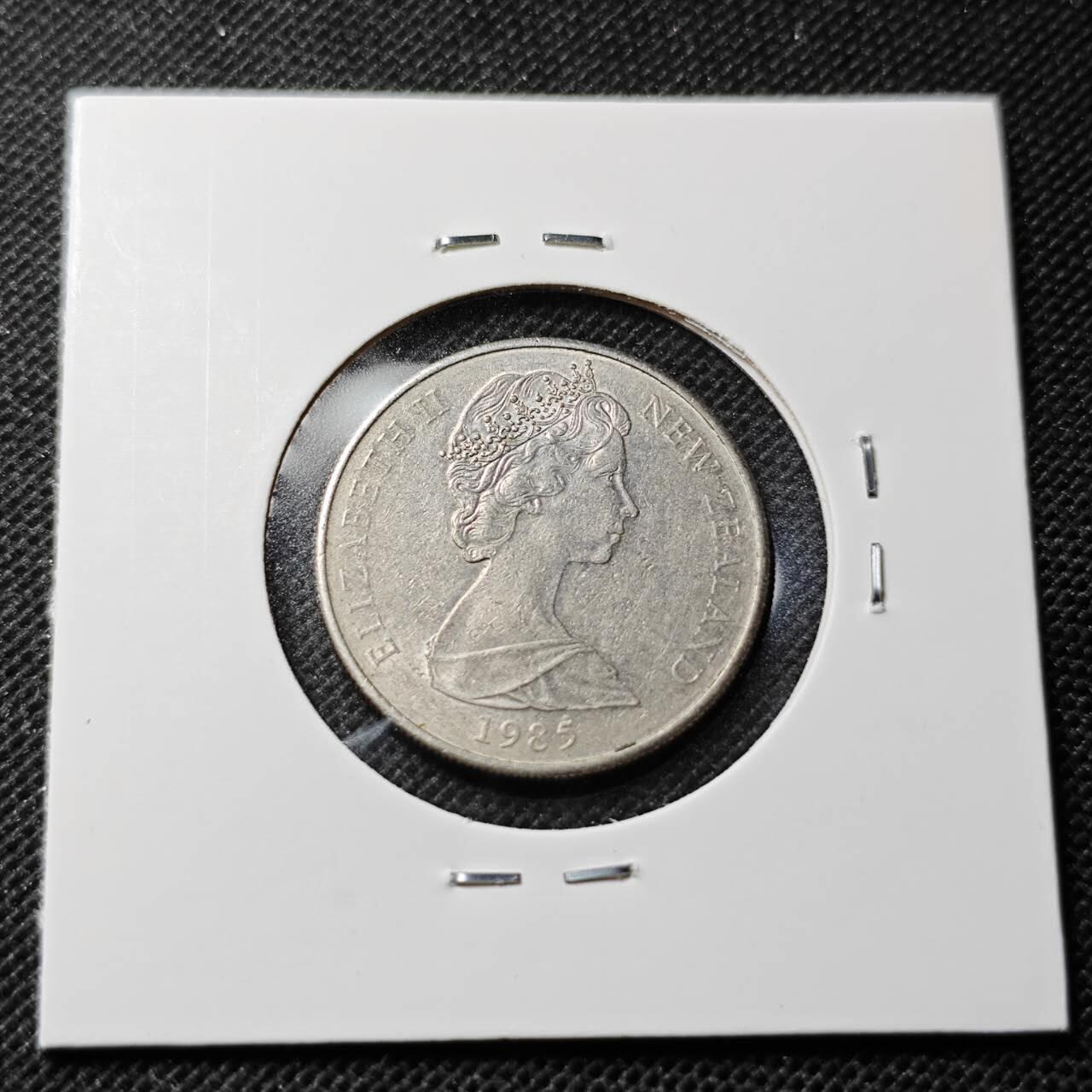KK钱币收藏小铺 第352场 2月预留时间 周末发货  1985新西兰10分 加拿大代铸 浅雕版