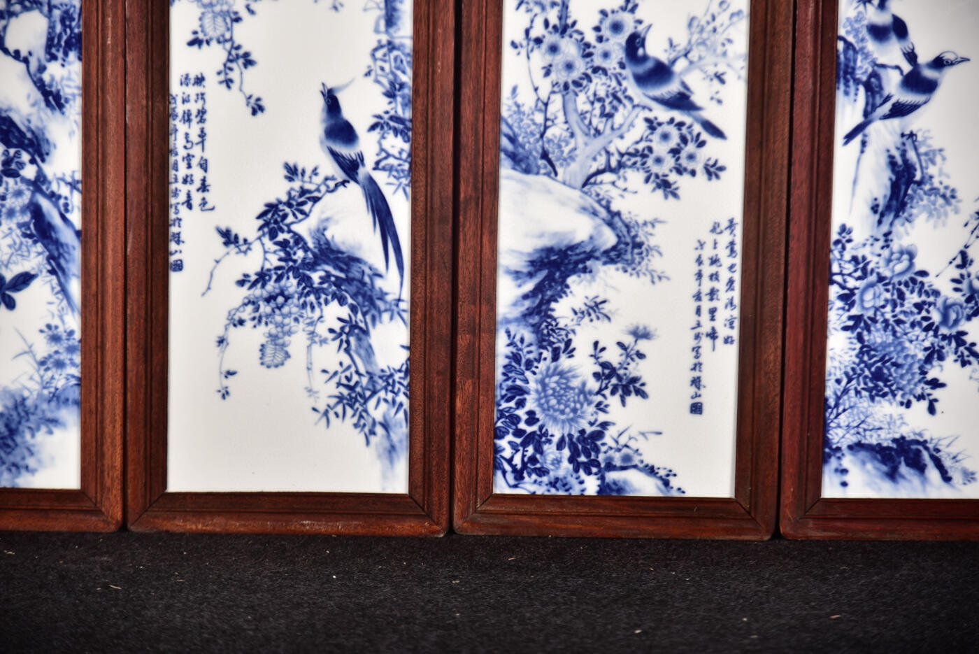 青花大王王步作品赏析！ 红木镶精品青花花鸟瓷板画挂屏一组！ 《鸟语花香》