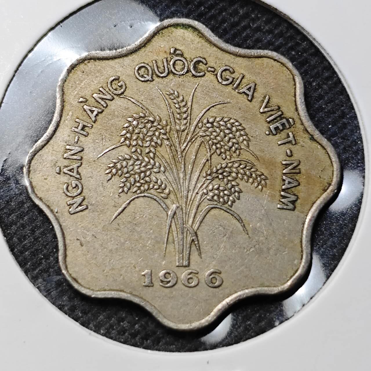 KK钱币收藏小铺 第352场 2月预留时间 周末发货  1966南越5盾 独年份少见
