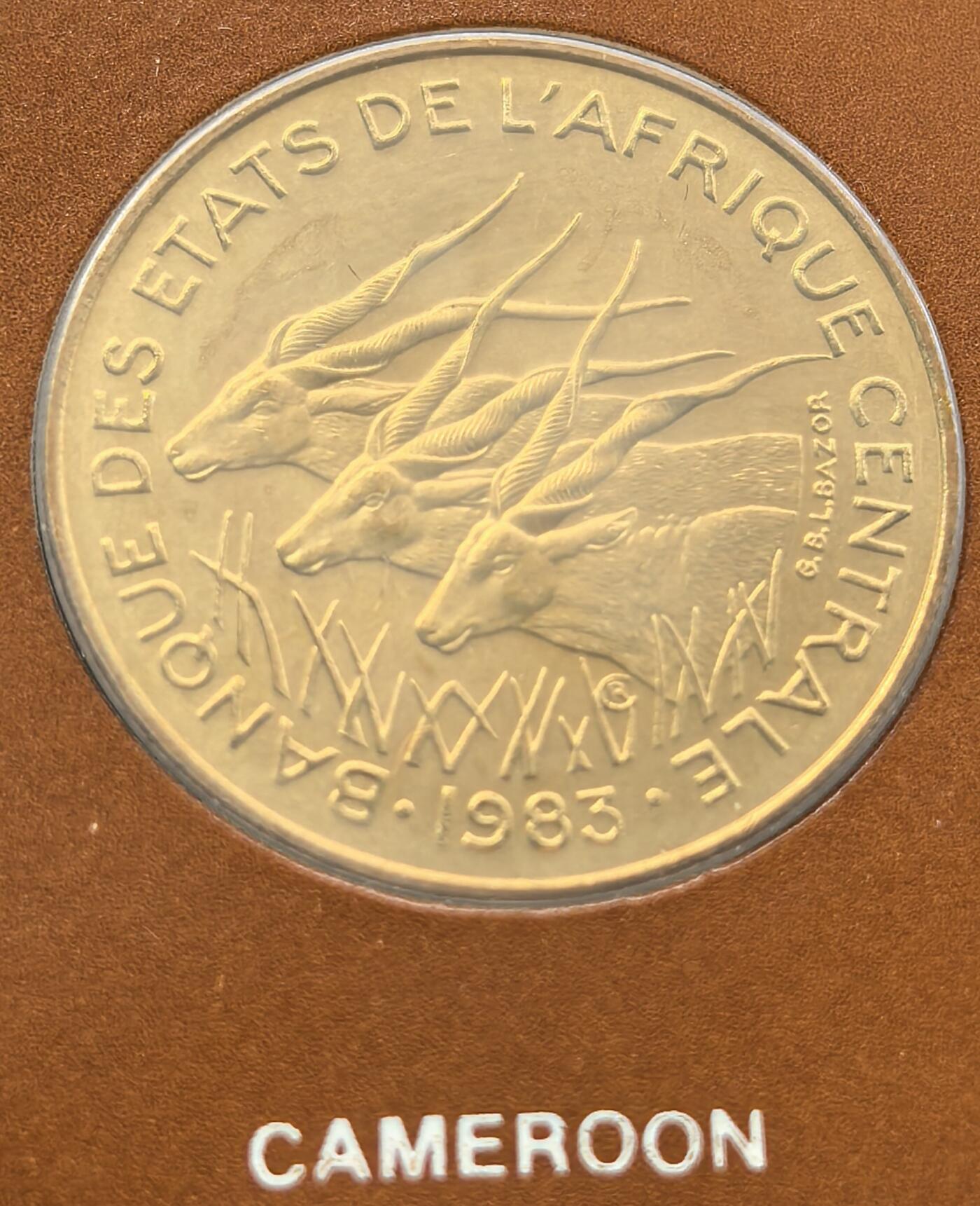 外国优质纪念币邮币封银币，周日晚上九点倒数截拍，满百包邮，可寄存半年，喜欢朋友微信扫描二维码可直接参拍