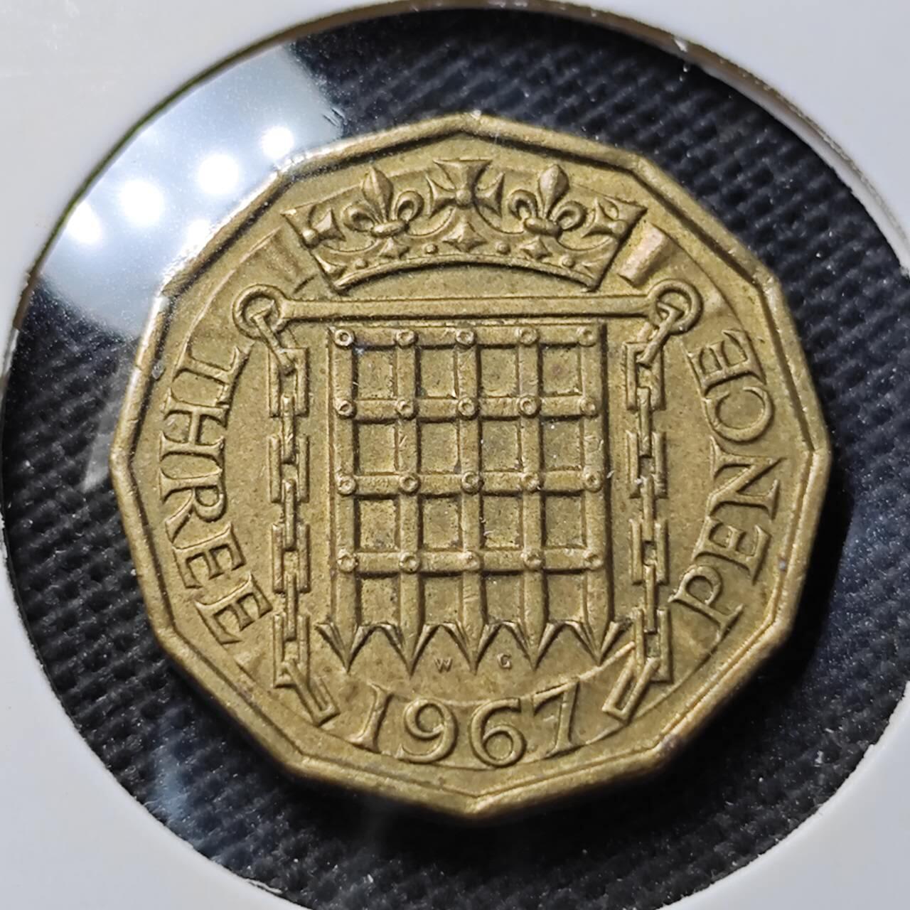 KK钱币收藏小铺 第351场 2月预留时间 周末发货  1967英国3便士铜币