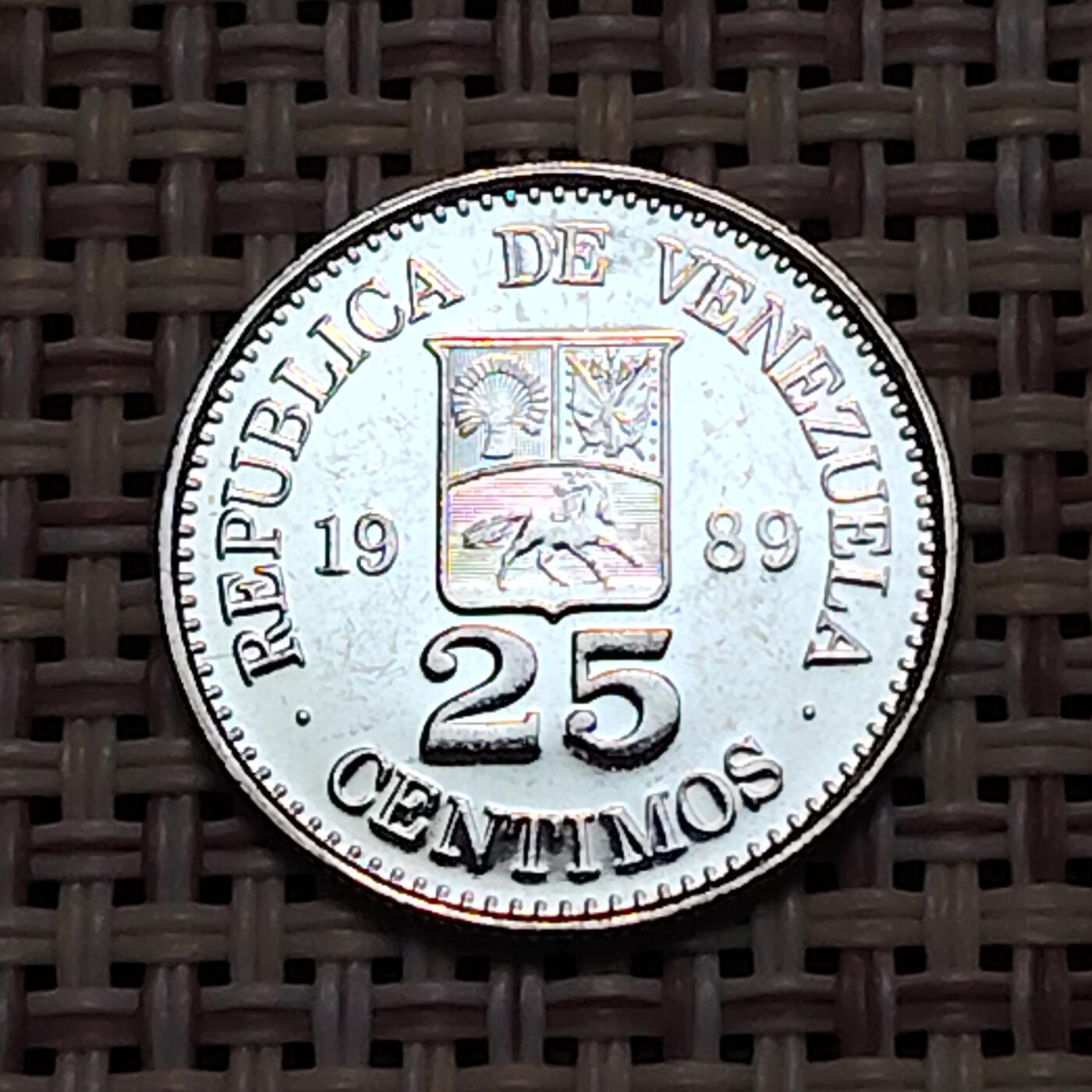 布加迪🐬～世界钱币(上海)🌾第 247 期 /  各国套币和散币 委内瑞拉🇻🇪 1989年 25分 17mm 镀镍钢币