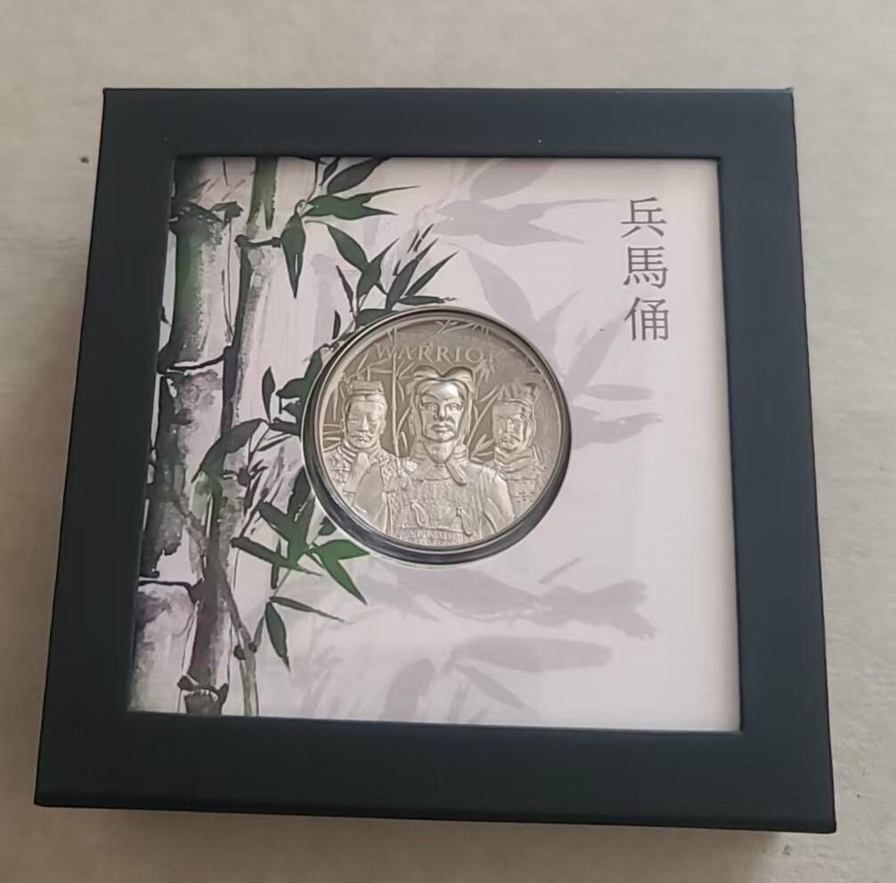 ❤️【币观天下】❤️ 第326期钱币拍卖- 2025.10.3周五晚上6点半场-长期征集拍品 库克2021年兵马俑1盎司双面高浮雕银币带证书包装