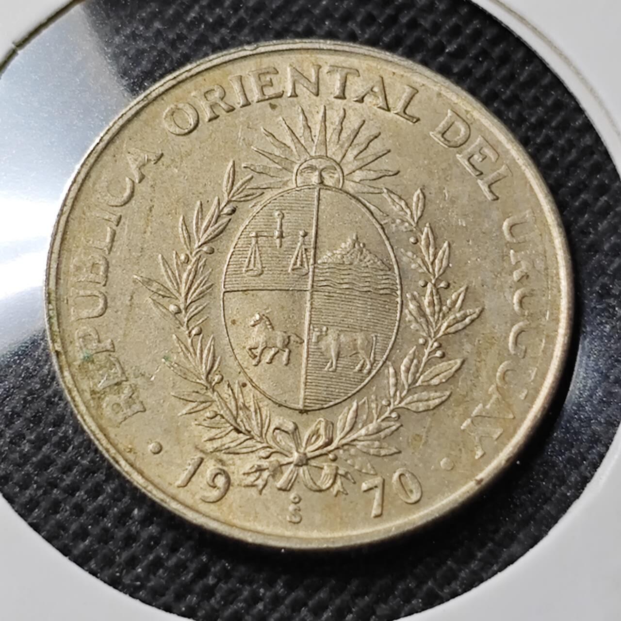 KK钱币收藏小铺 第352场 2月预留时间 周末发货  1970乌拉圭20比索