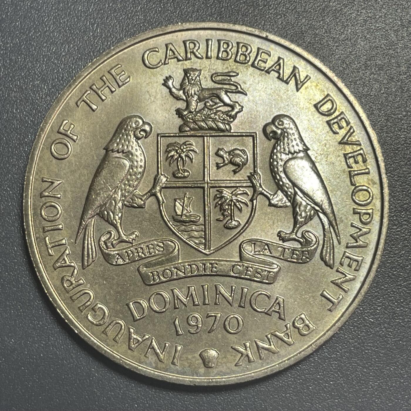 双节特辑1001 多米尼克🇩🇲1970年香蕉币4元FAO纪念币 38.5MM 