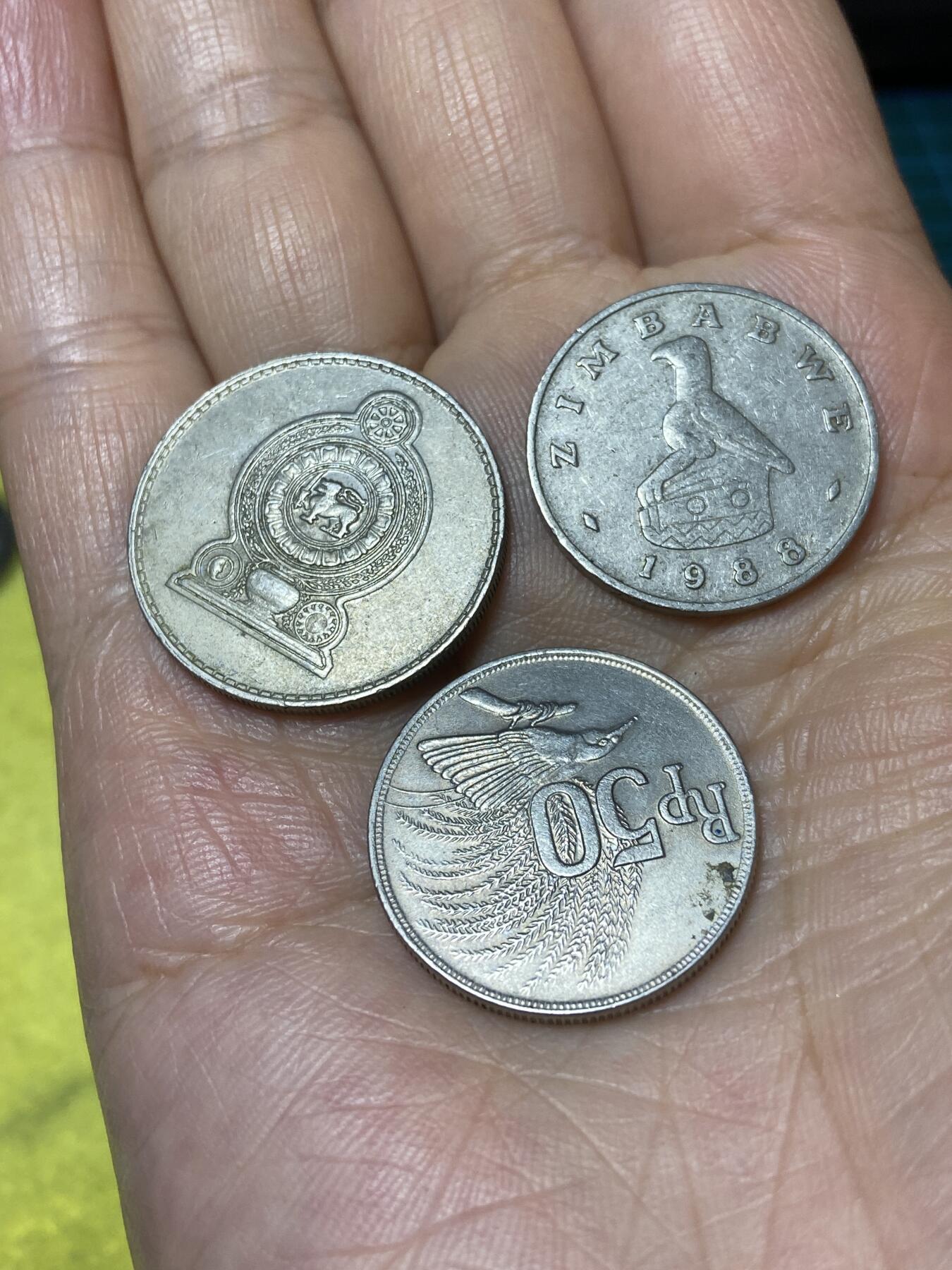 2025年第一百零一场(总第一百二十七场）外国好品散币(免佣金) 散币3枚：津巴布韦🇿🇼1988年20分，印度尼西亚🇮🇩1971年50卢比，斯里卡兰1982年1卢比
